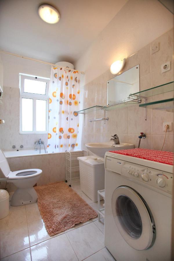 Apartments By The Sea Trogir - 15011 外观 照片