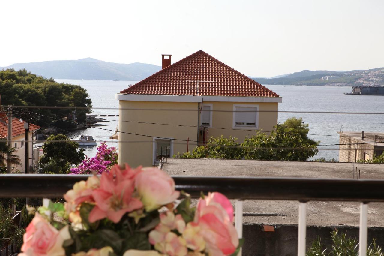 Apartments By The Sea Trogir - 15011 外观 照片