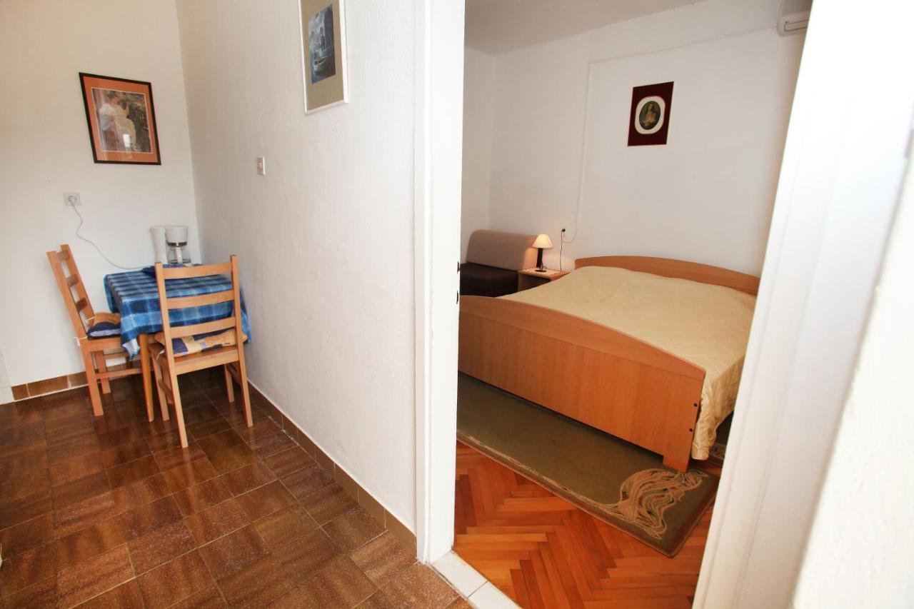 Apartments By The Sea Trogir - 15011 外观 照片